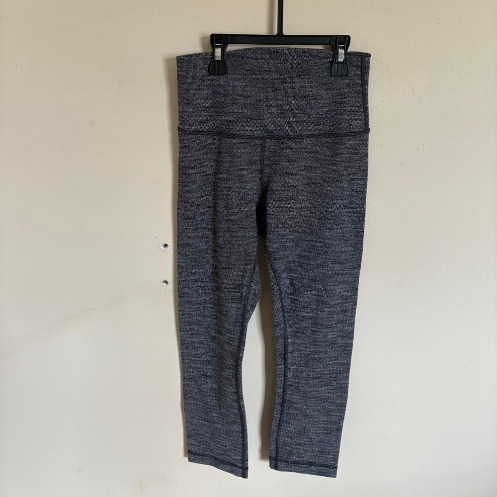 Women's Lululemon‎ Heather Grey Crop Leggings Size 4